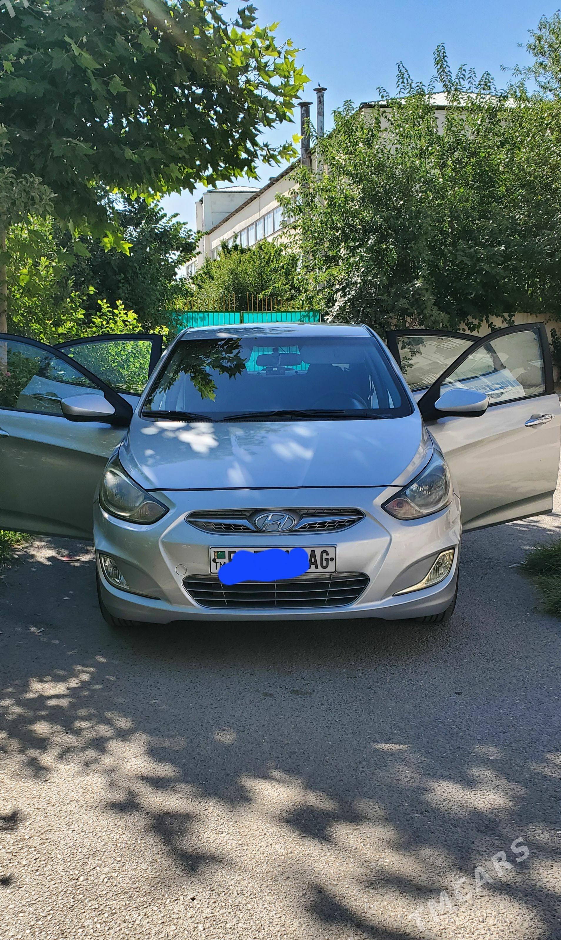 Hyundai Accent 2013 - 165 000 TMT - 4 мкр - img 1