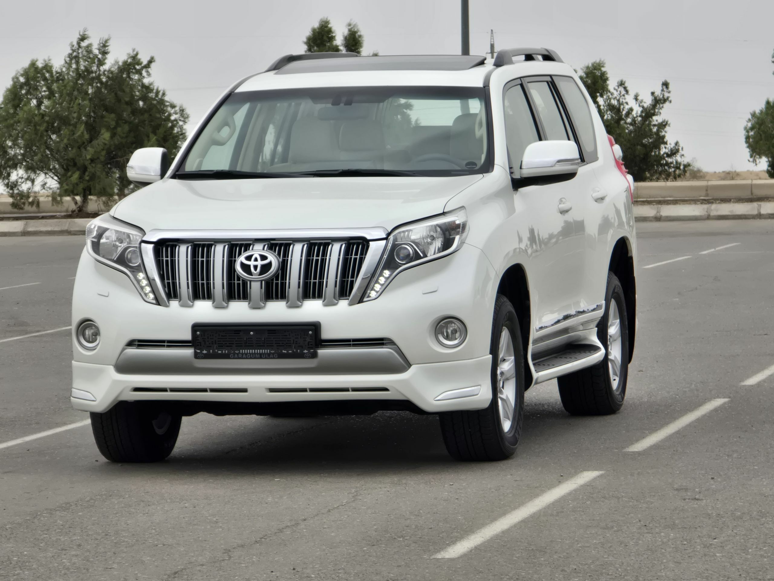 Toyota Land Cruiser Prado 2015 - 760 000 TMT - "Altyn Asyr" Gündogar bazary (Jygyllyk) - img 1