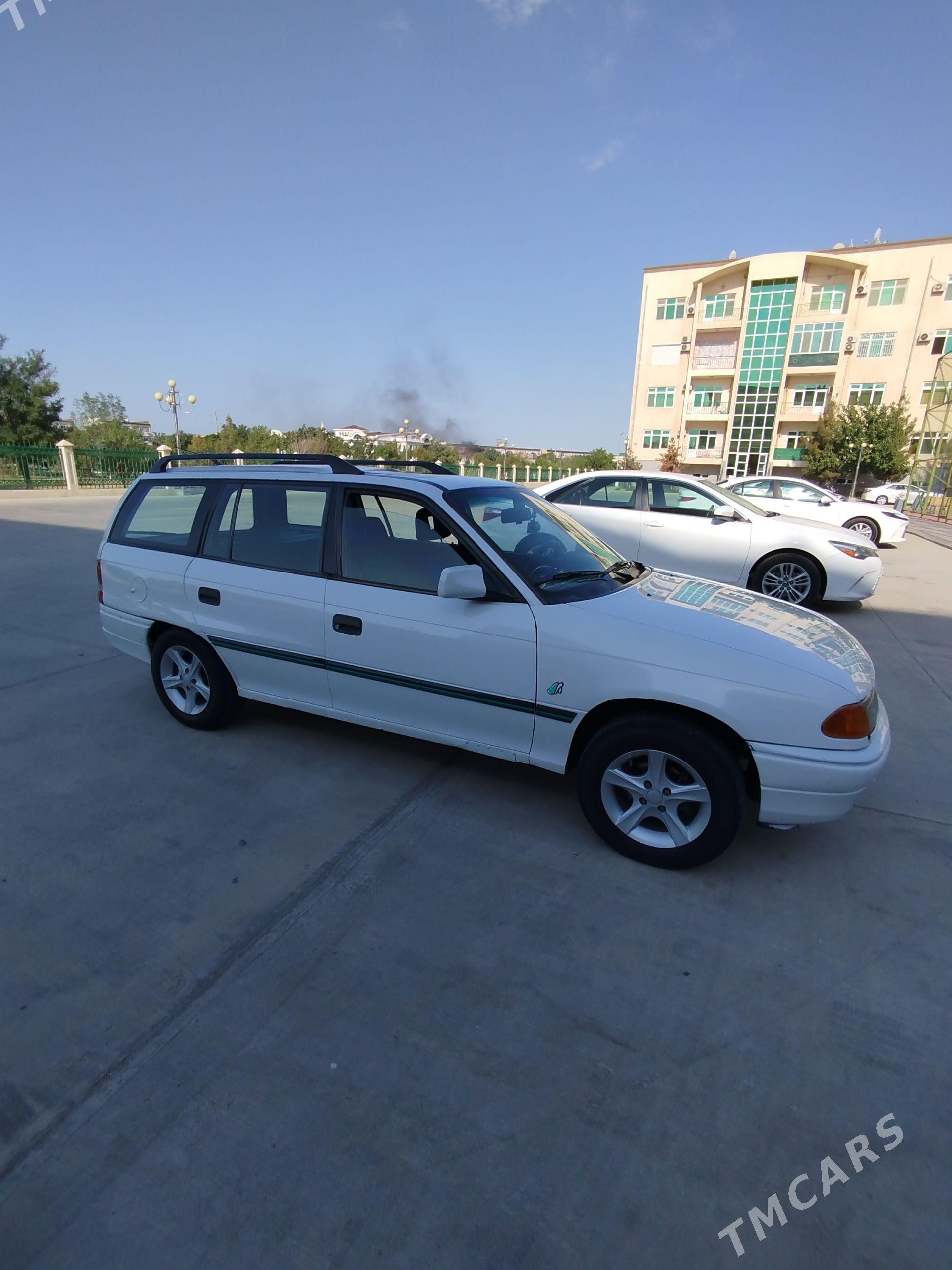 Opel Astra 1993 - 50 000 TMT - Мары - img 1