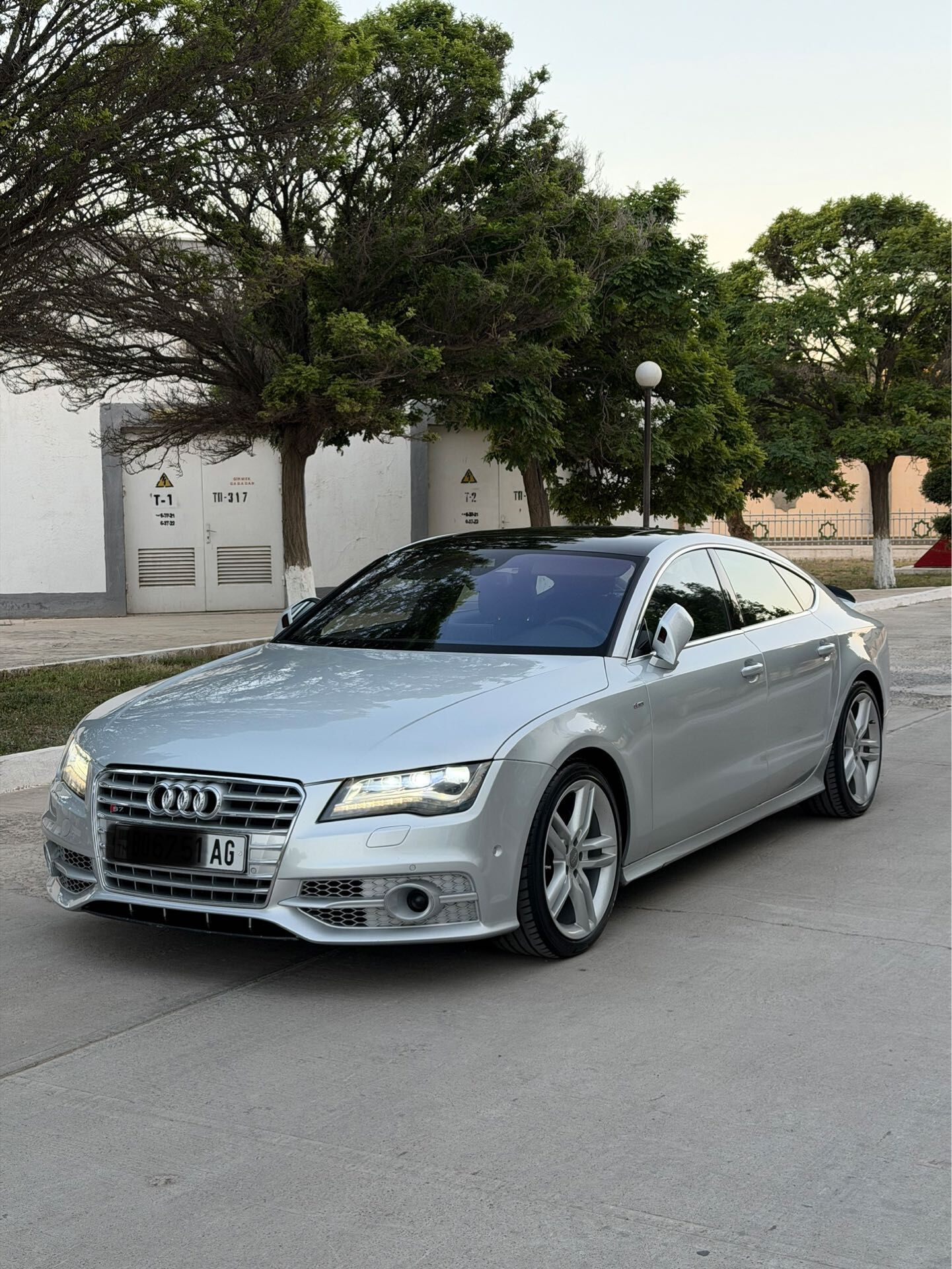 Audi A7 2012 - 400 000 TMT - Дашогуз - img 1