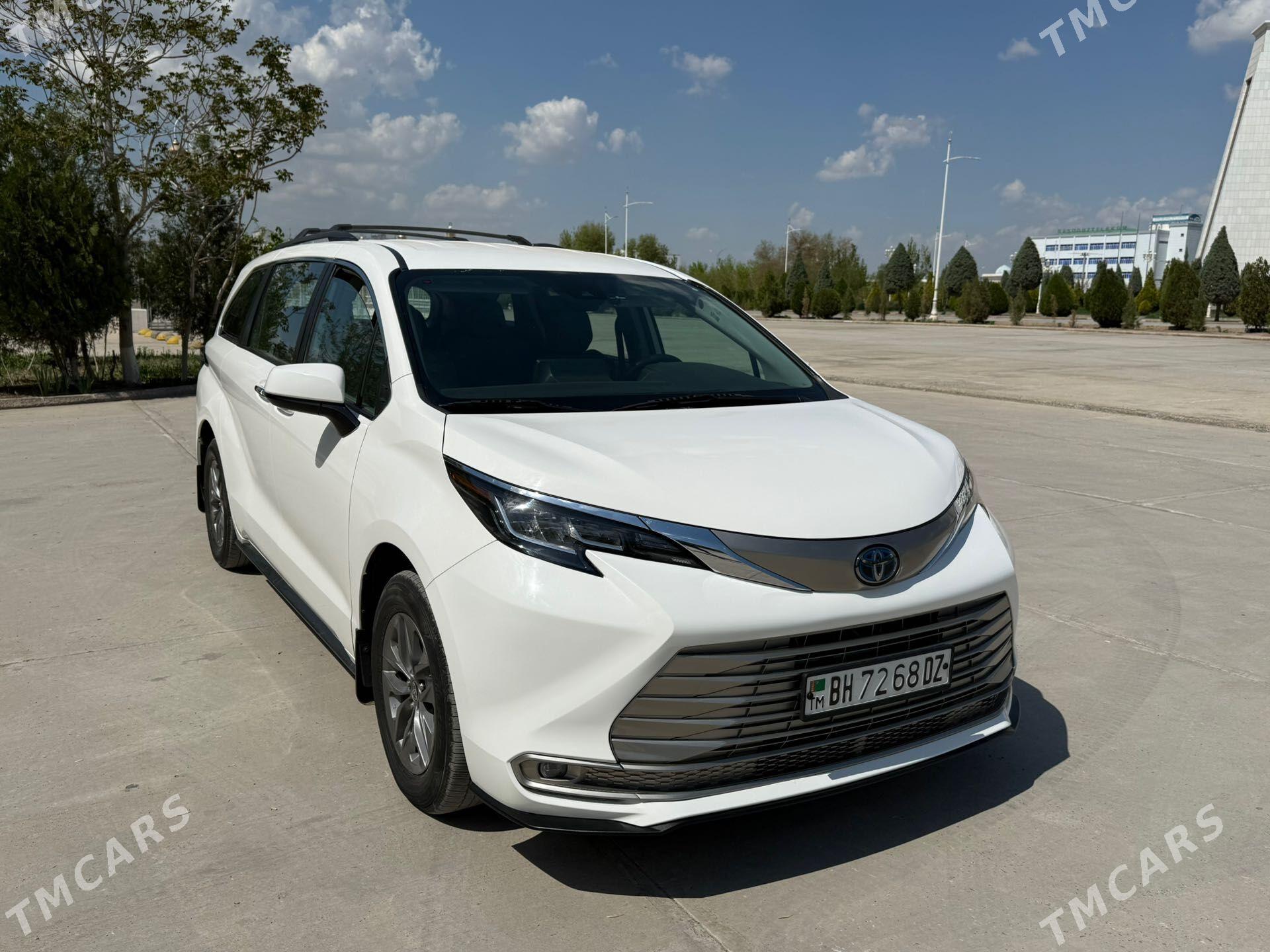 Toyota Sienna 2021 - 485 000 TMT - Дашогуз - img 1