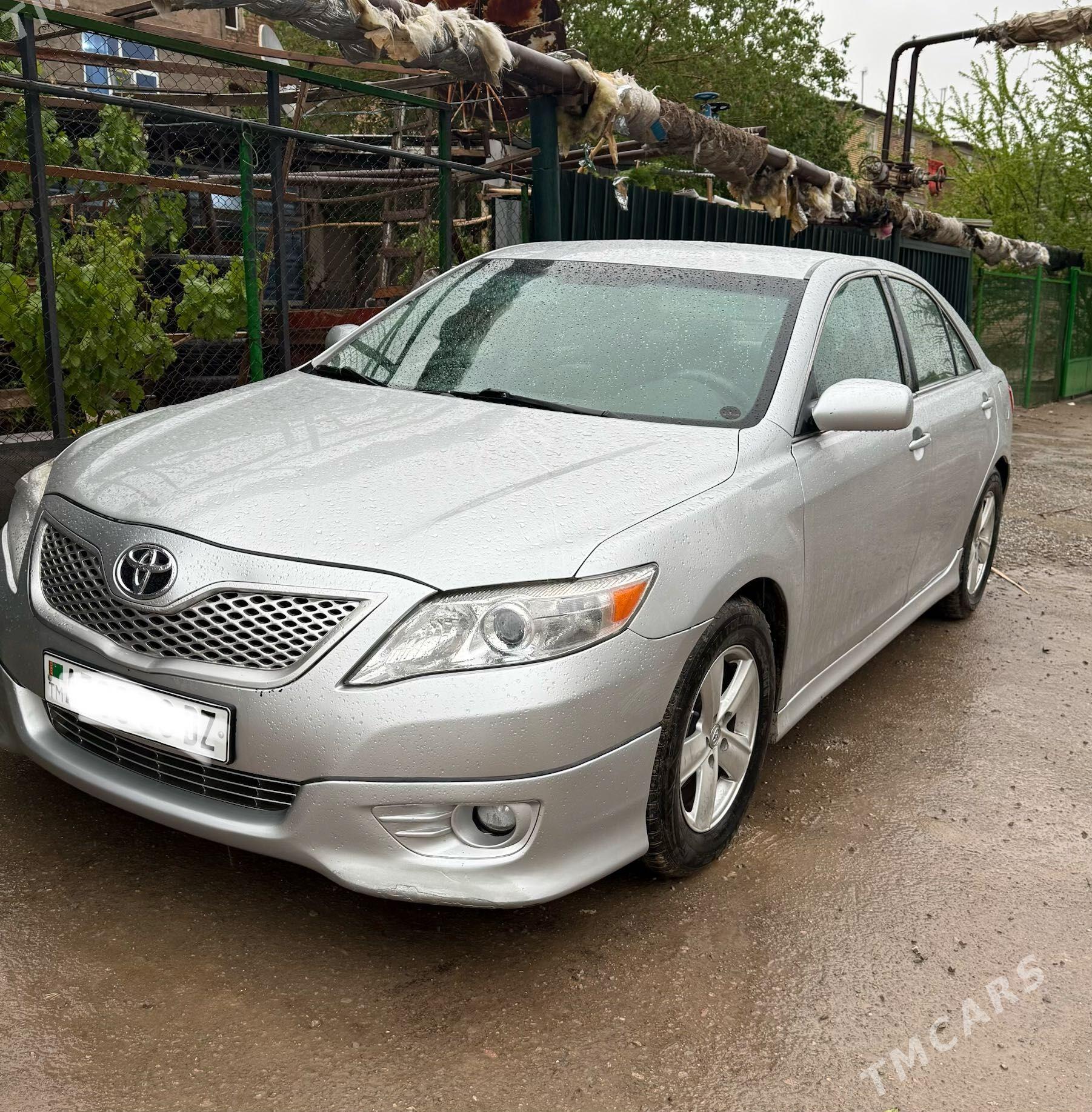 Toyota Camry 2010 - 212 000 TMT - Дашогуз - img 1