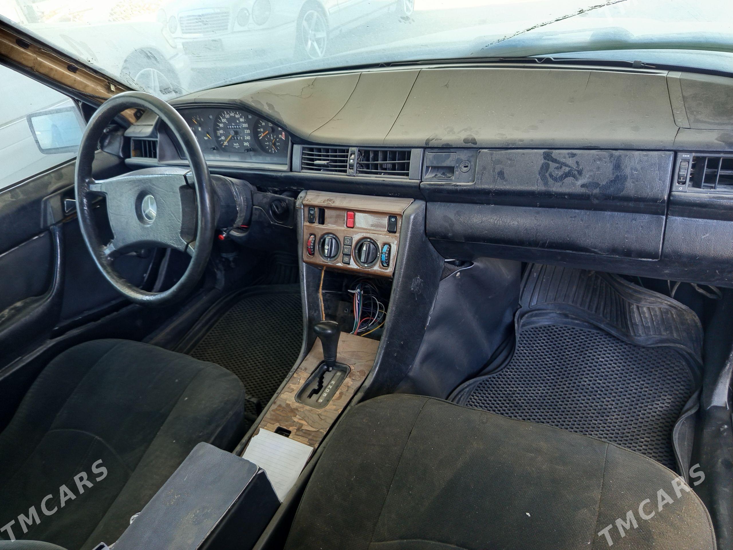 Mercedes-Benz 230E 1980 - 20 000 TMT - Aşgabat - img 1
