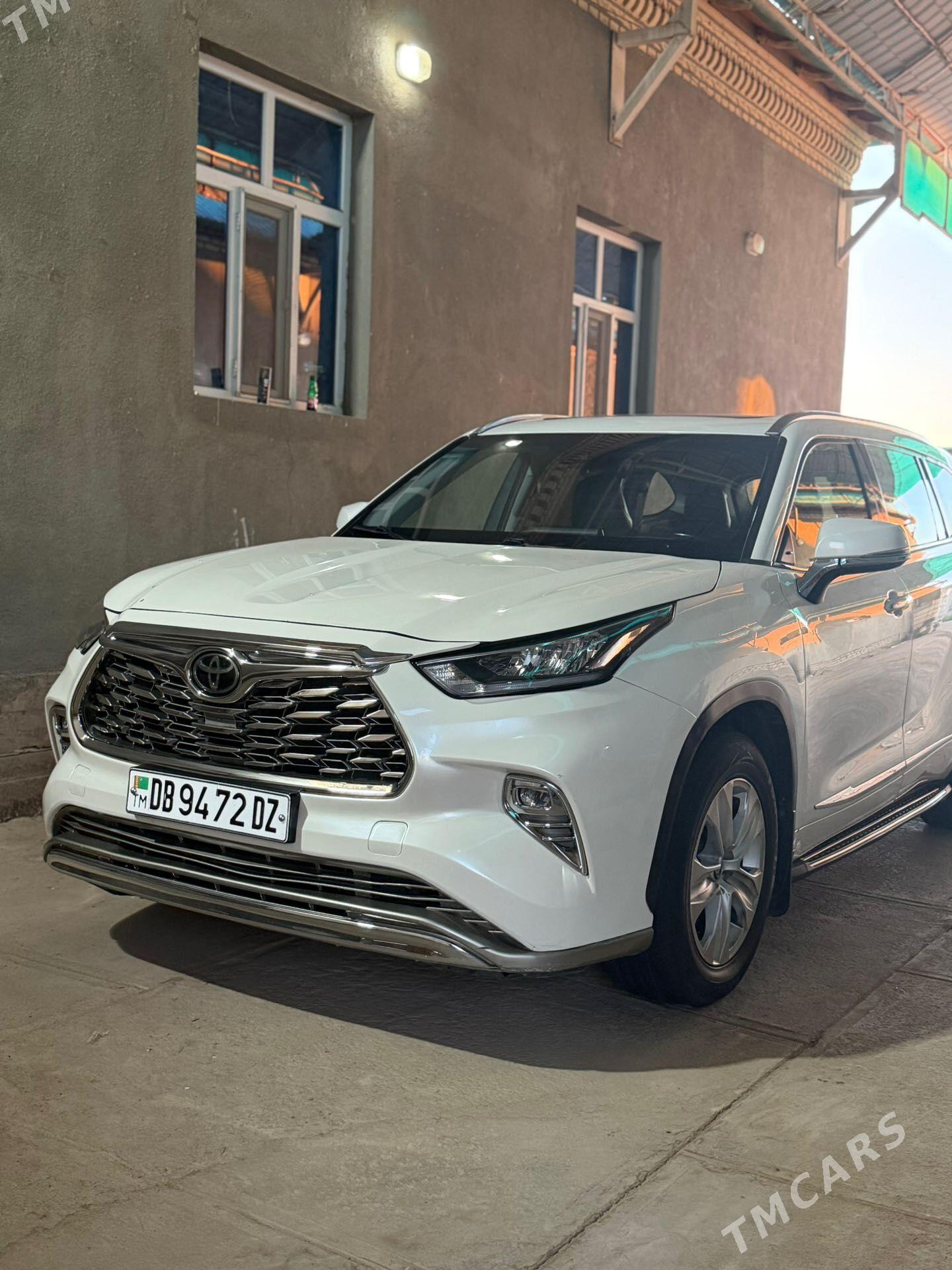 Toyota Highlander 2020 - 600 000 TMT - Гурбансолтан Едже - img 1