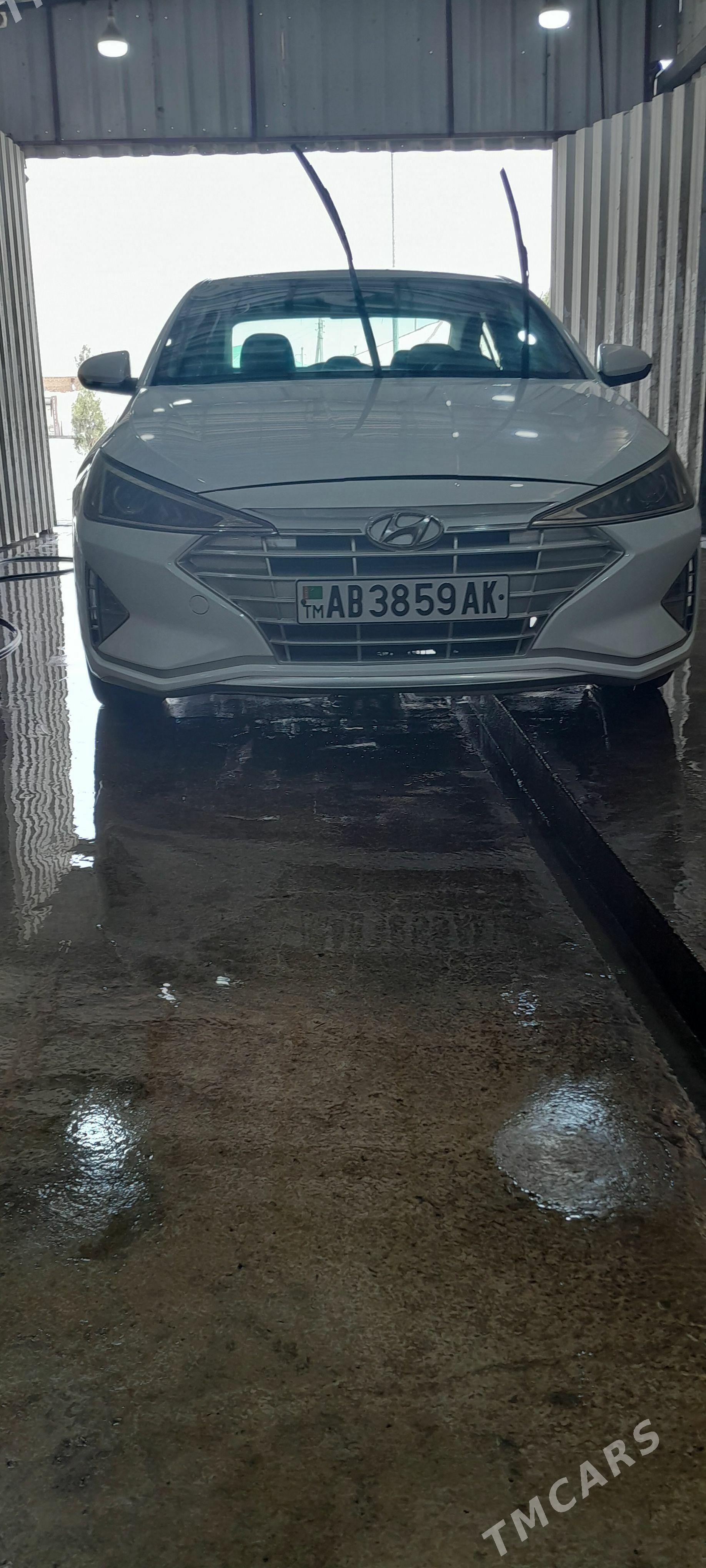 Hyundai Elantra 2018 - 200 000 TMT - Arkadag - img 1