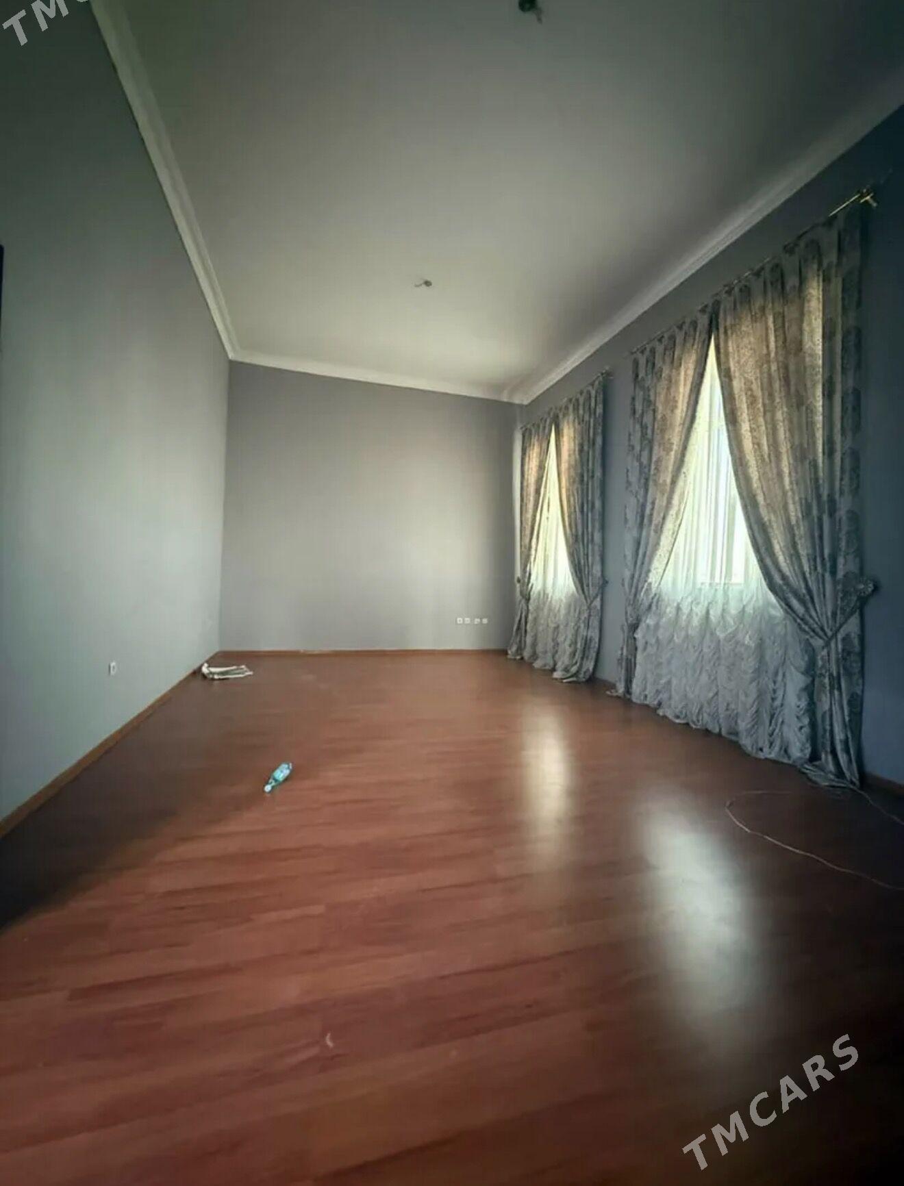 Elitka Sowetskiy 3 Kom 130m - Sowetskiý köç. (Garaşsyzlyk şaýoly) - img 1