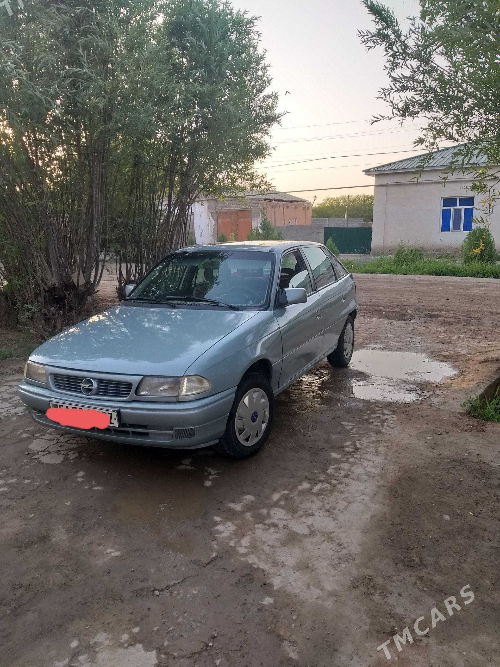 Opel Astra 1992 - 45 000 TMT - Кёнеургенч - img 1