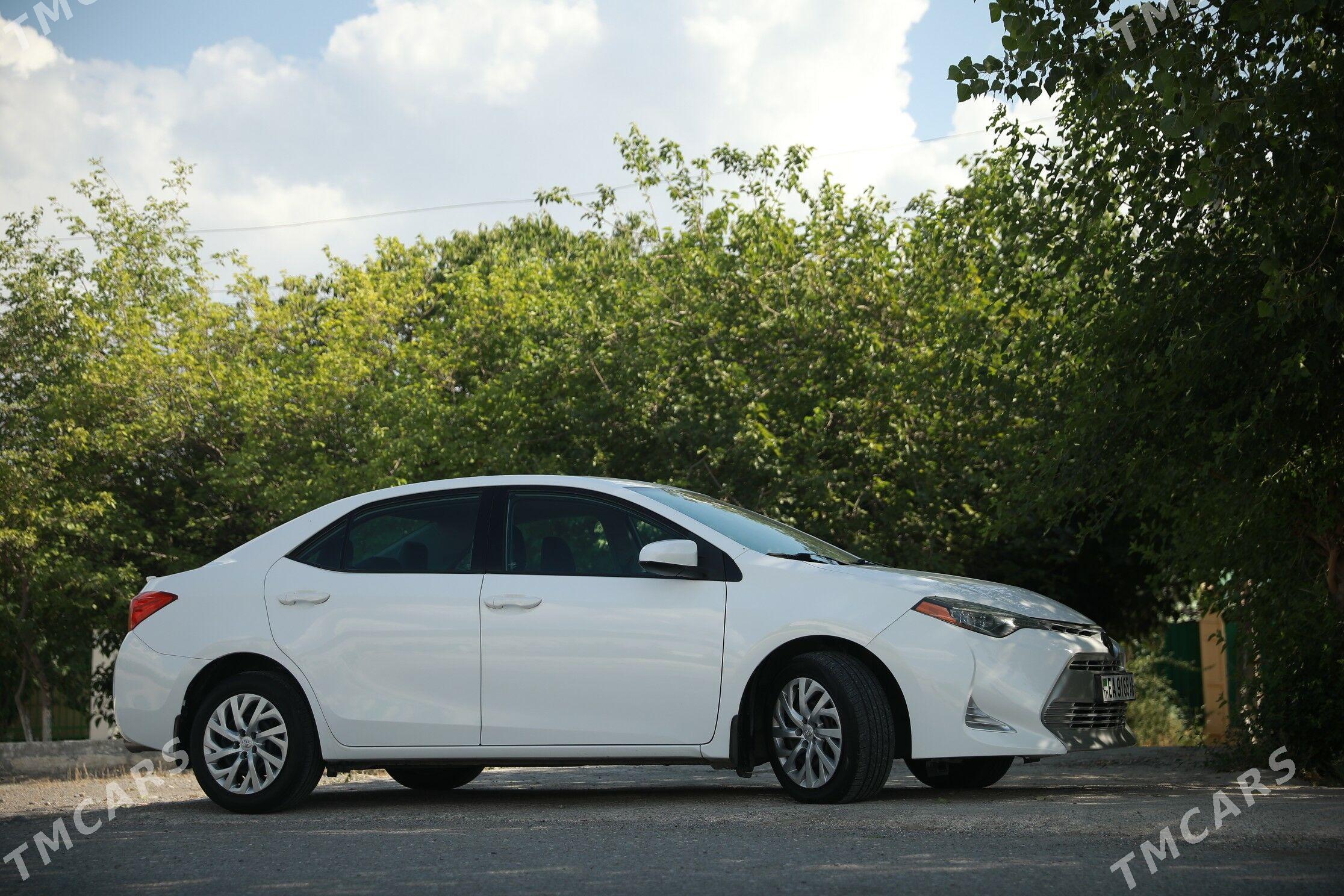 Toyota Corolla 2017 - 229 000 TMT - 30 мкр - img 1
