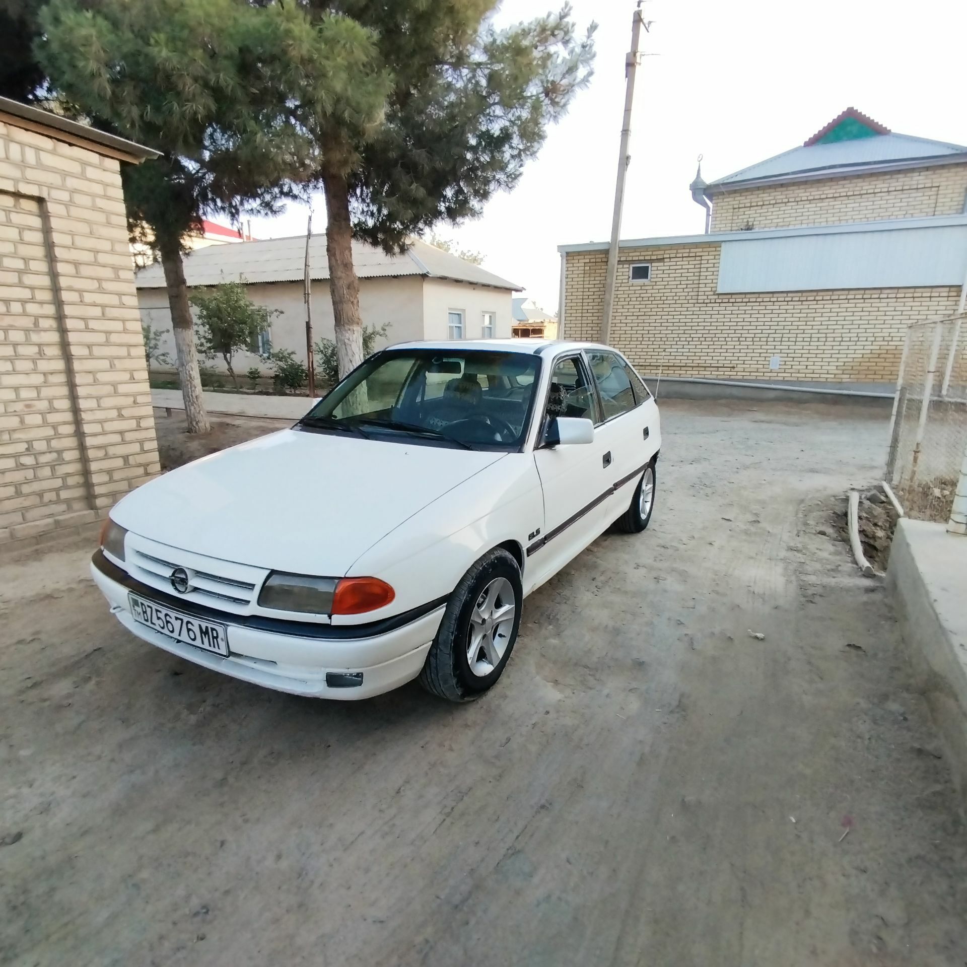 Opel Astra 1993 - 26 000 TMT - Мары - img 1