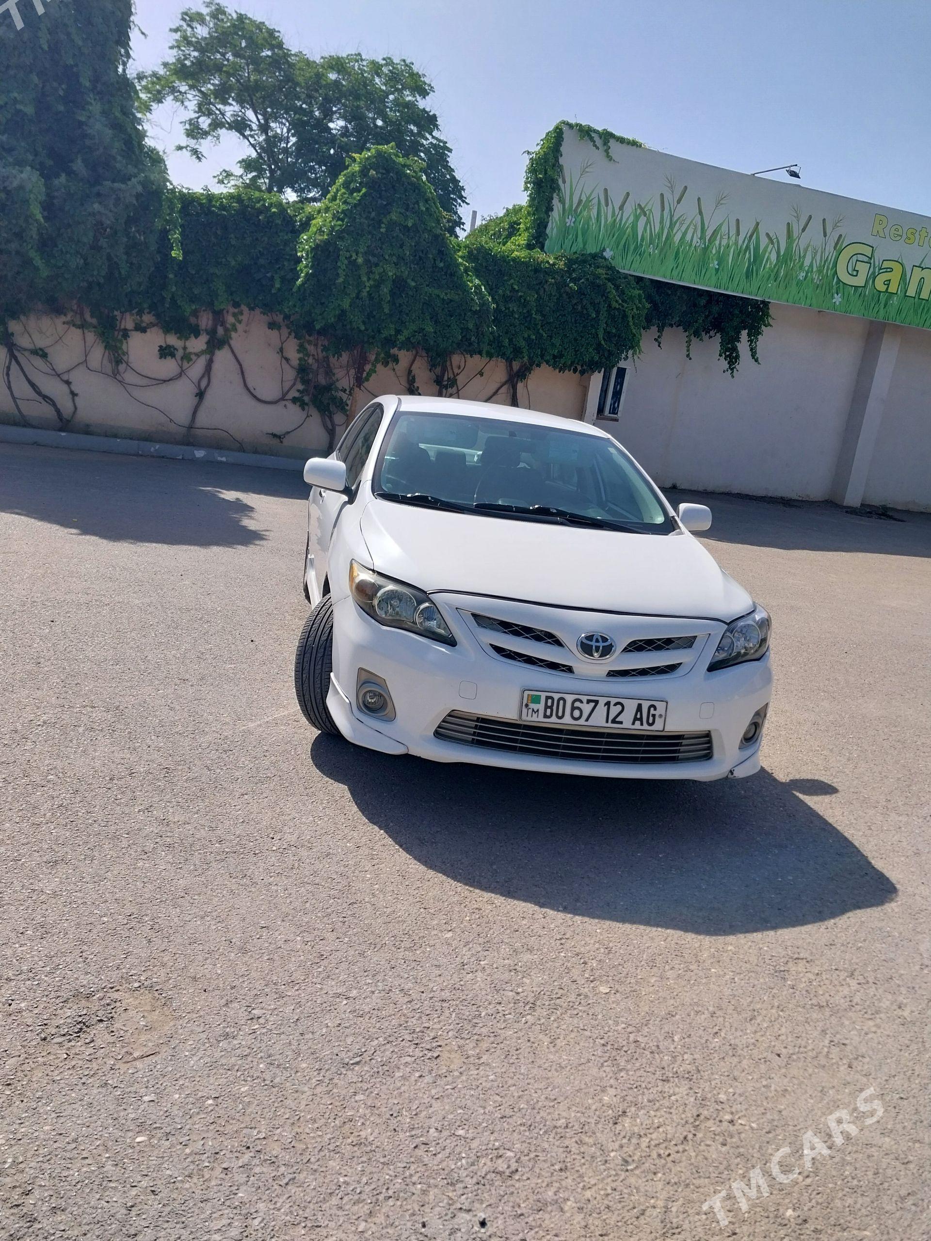 Toyota Corolla 2013 - 185 000 TMT - 2 мкр - img 1