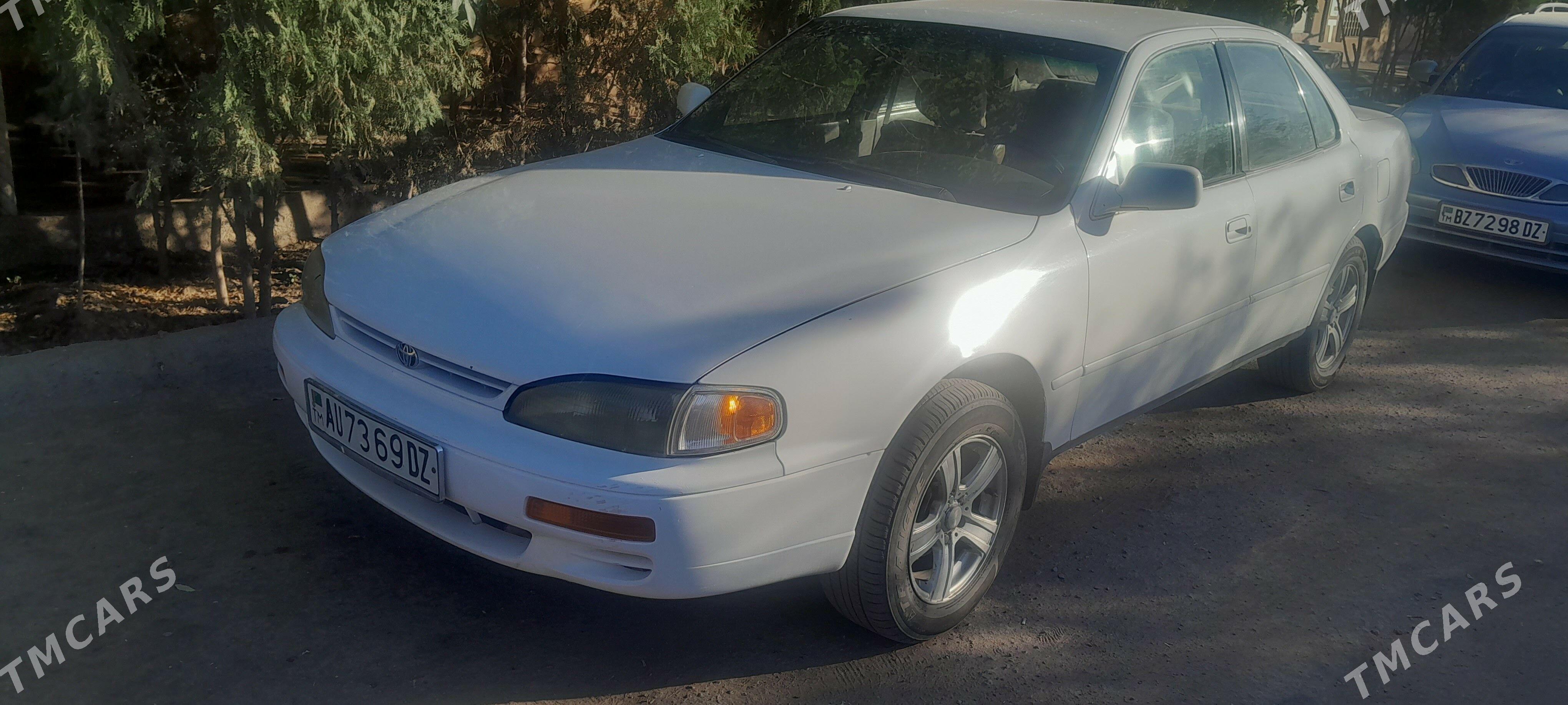 Toyota Camry 1996 - 100 000 TMT - Акдепе - img 1