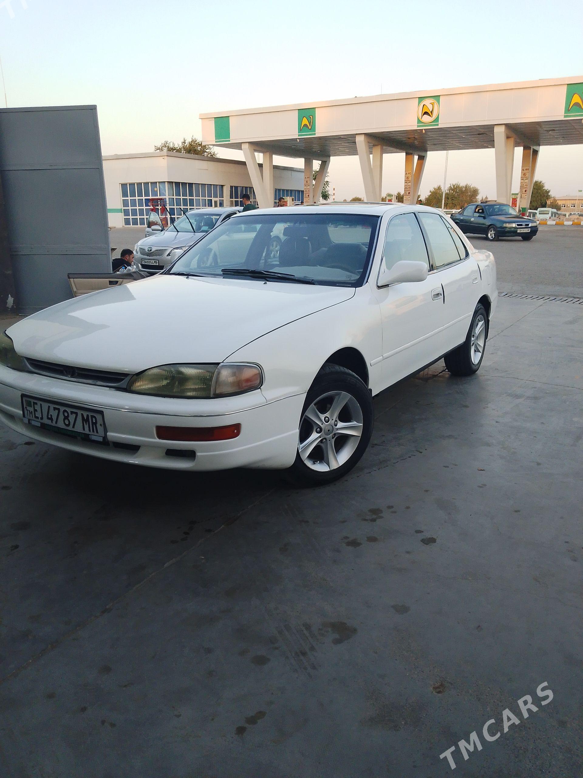 Toyota Camry 1996 - 100 000 TMT - Мары - img 1