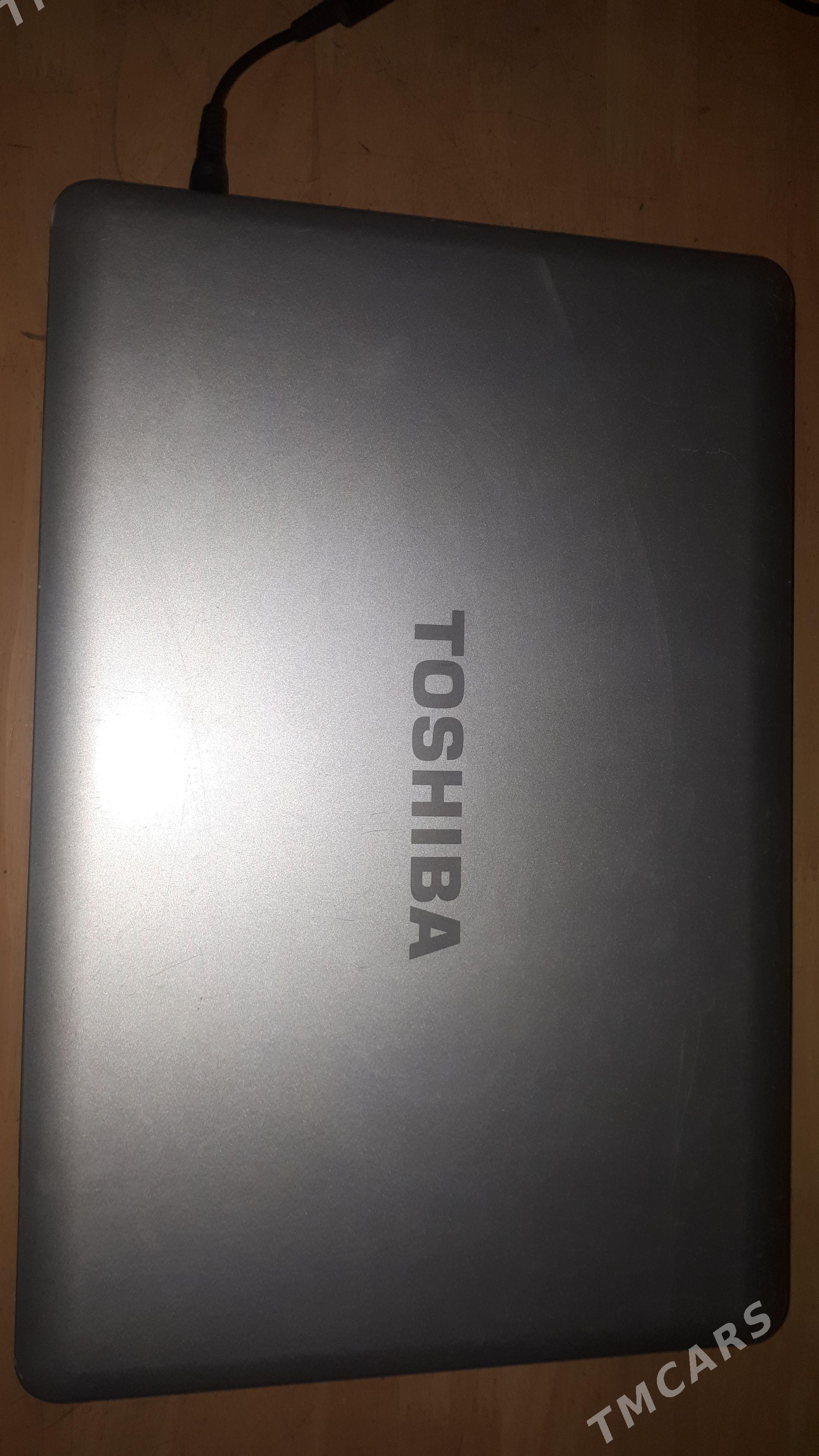 Toshiba Kompýter i3 - 6 мкр - img 1