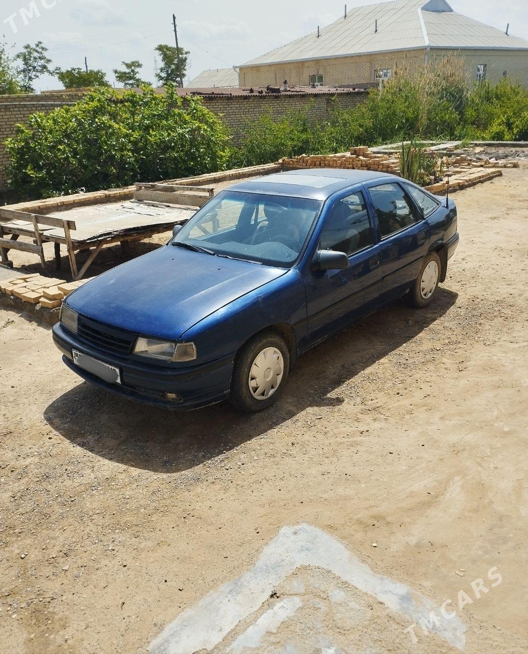Opel Vectra 1992 - 22 000 TMT - Murgap - img 1