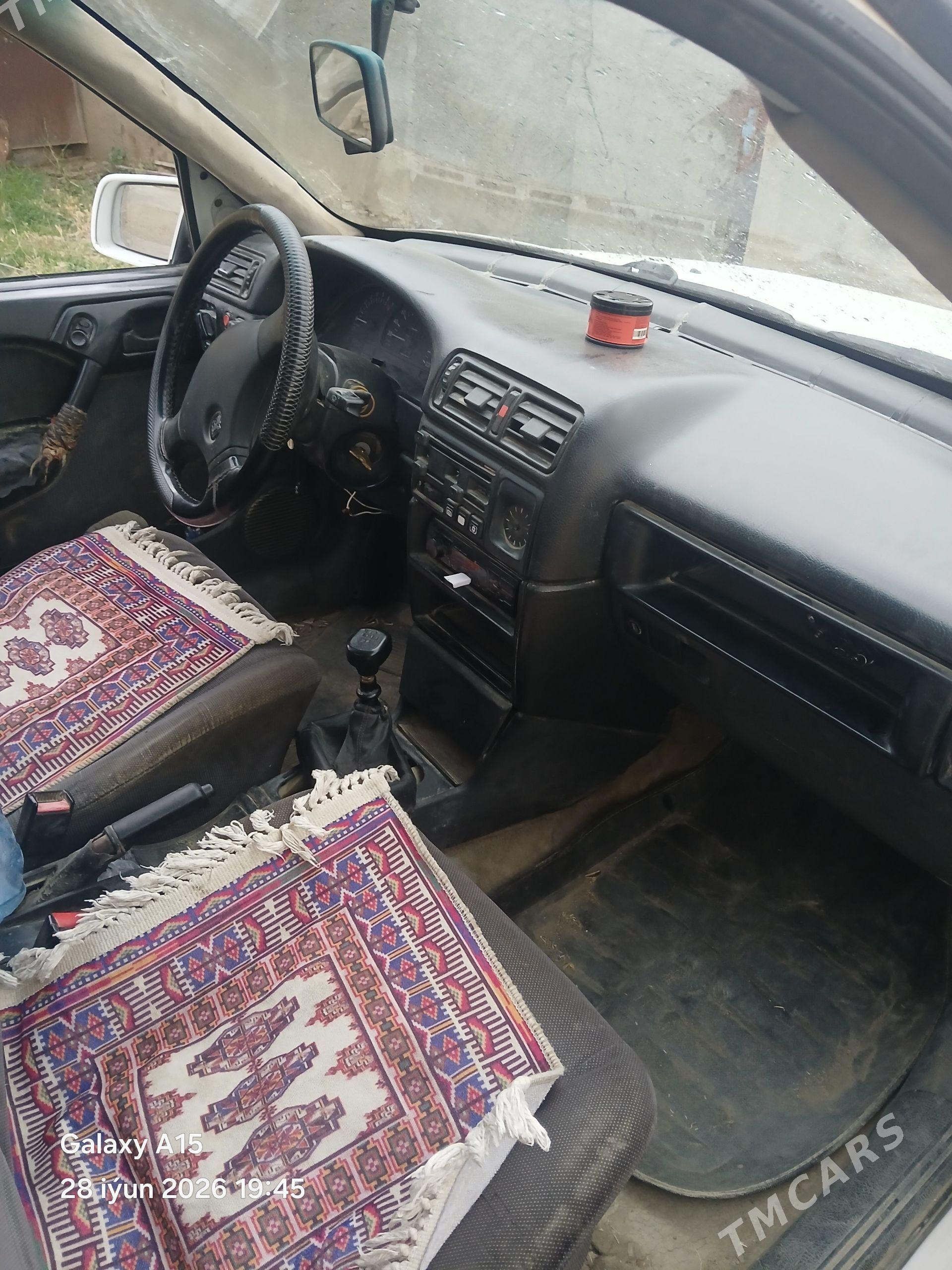 Opel Vectra 1991 - 21 000 TMT - Bäherden - img 1