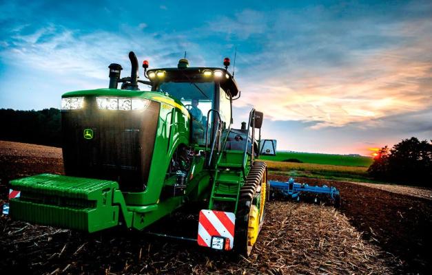 «John Deere» kompaniýasynyň tehnikalaryny getirmek boýunça täze teklipler hödürlenildi