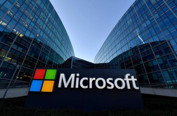 Microsoft pandemiýa sebäpli dünýädäki işgärlerine 1,5 müň dollar berer