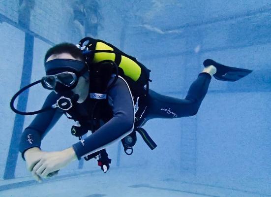 Suwuň aşagynda kislorodsyz saklanmak boýunça dünýä rekordy goýuldy