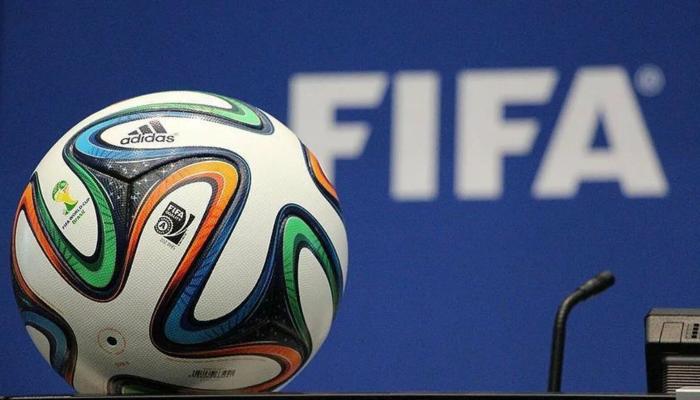 ФИФА может ввести в футболе потолок зарплат
