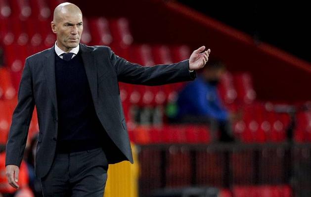 Zidan «Realyň» baş tälimçisi wezipesinden aýryldy