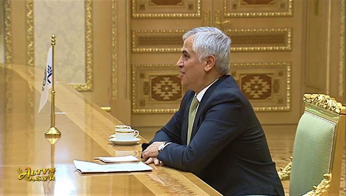 Президент Бердымухамедов принял главу ОЭС Хусрава Нозири