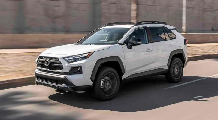 Toyota представила новую гибридную версию SE кроссовера RAV4 2022 года