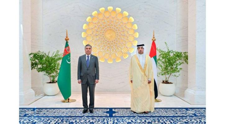 Президент Туркменистана провел встречу с министром энергетики ОАЭ