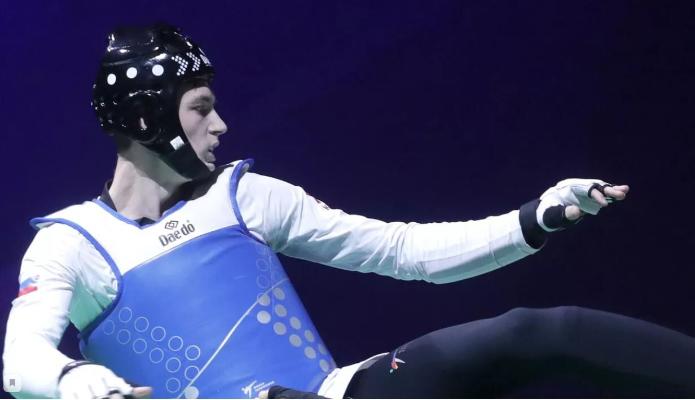 Россиянин Храмцов выиграл золото Олимпиады в соревнованиях по тхэквондо в весовой категории до 80 кг