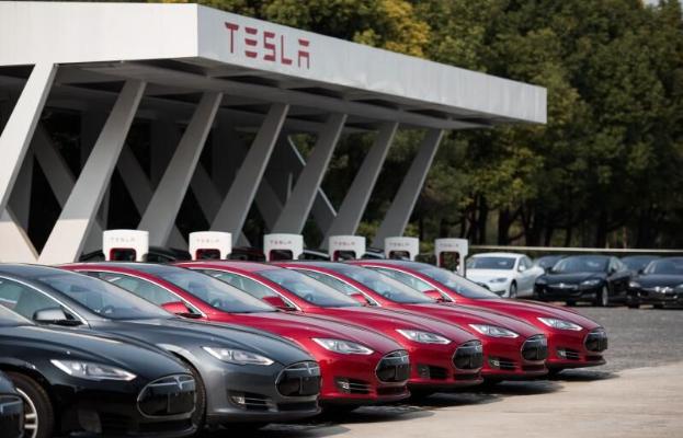 Акции Tesla за десять лет подорожали более чем на 4000%