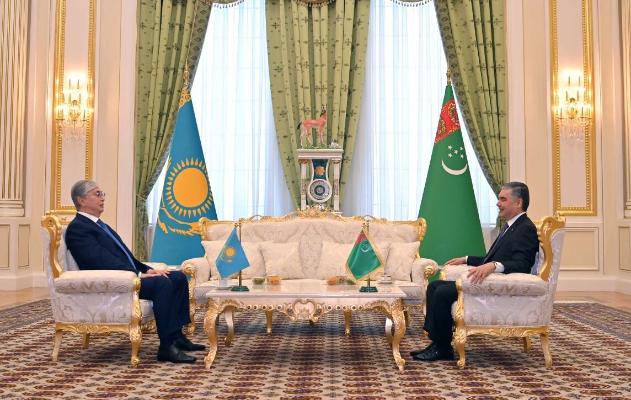 Türkmenistanyň we Gazagystanyň Prezidentleri ikiçäk görnüşde duşuşyk geçirdiler