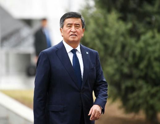 Президент Кыргызстана­ ушел в отставку