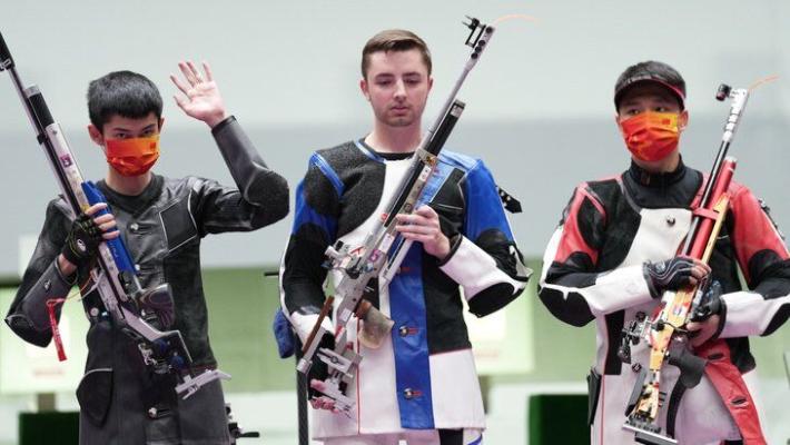 Американец Шэйнер выиграл олимпийское золото в стрельбе из винтовки