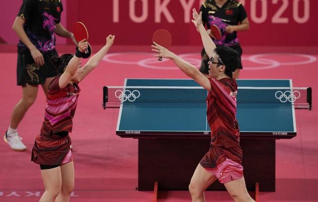 Ýaponiýaly Mizutani bilen Ito garyşykda stolüsti tennis boýunça Olimpiýa çempionlary boldular