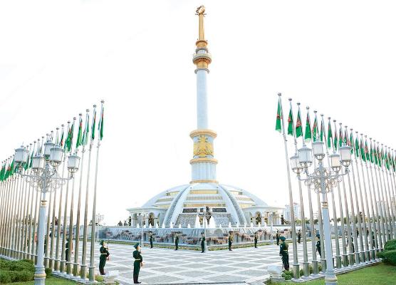 Какие мероприятия про­йдут в дни празднован­ия годовщины независи­мости Туркменистана?