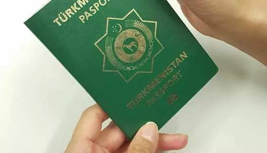 Daşary ýurtlarda bolýan Türkmenistanyň raýatlarynyň pasport möhletleri uzaldyldy