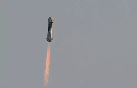 Blue Origin в третий раз отправила в космос корабль New Shepard с туристами