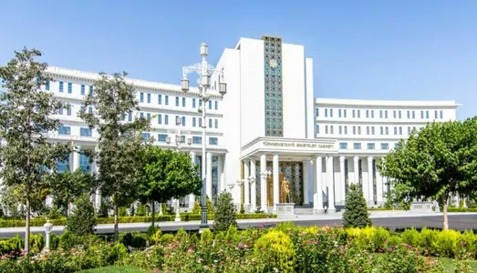 Türkmenistanyň Minist­rler Kabinetiniň ýany­nda täze Ulag we kommunikasiýalar agentlig­i döredildi