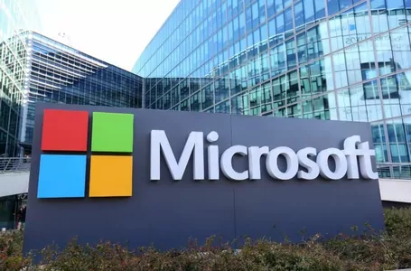 Microsoft-yň kapitallaşdyrmasy ilkinji gezek 2 trln dollara ýetdi