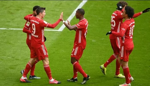 Мюнхенская "Бавария" ­стала чемпионом бунде­слиги девятый год под­ряд