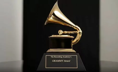 Билли Айлиш за песню к фильму о Бонде получила премию "Грэмми"