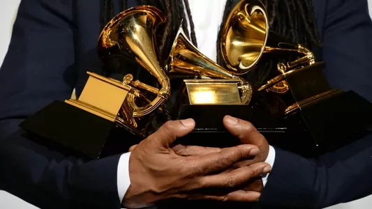 Церемония вручения музыкальной премии Grammy перенесена