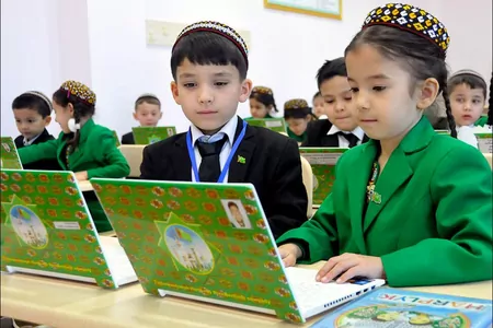 В системе гособразования Туркменистана будут созданы внешкольные платные курсы