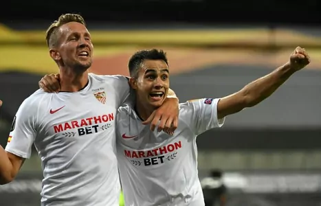 «Севилья» одержала волевую победу над «Манчестер Юнайтед» и вышла в финал Лиги Европы
