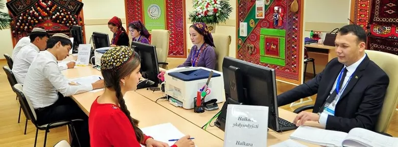 Некоторые вузы примут абитуриентов и в велаятах