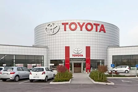 Toyota отзывает в Китае 256 тыс. автомобилей