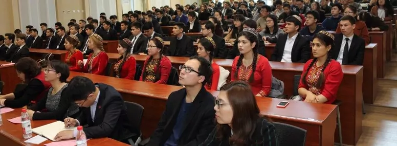 Выпускники школ Туркменистана станут студентами Китайского нефтяного университета