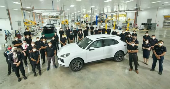 Компания Porsche открыла первый завод за пределами Европы