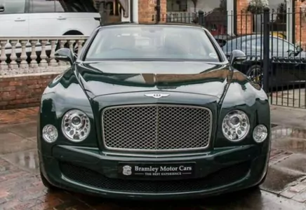 Bentley королевы Великобритании продали почти за 180 тыс. фунтов стерлингов