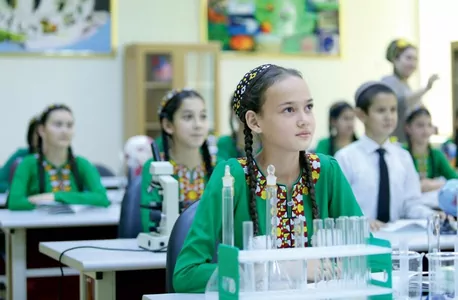 Туркменские школьники взяли серебро и бронзу в международной олимпиаде