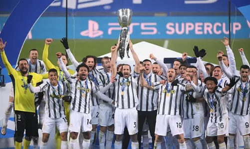 «Ювентус» победил «Наполи» и выиграл Суперкубок Италии